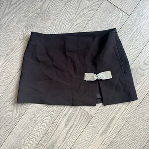Zara blackMini Skirt with rhinestone bow